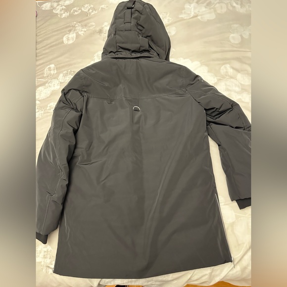 Men Moose Knuckles Parka - Picture 2 of 9